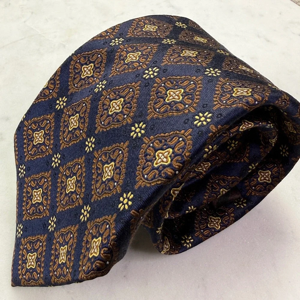 Black Brown 1826 Necktie Mens Navy Blue Gold Medallion Silk Classic Professional